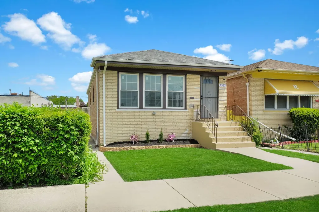 7357 South Marshfield Avenue Chicago IL 60636
