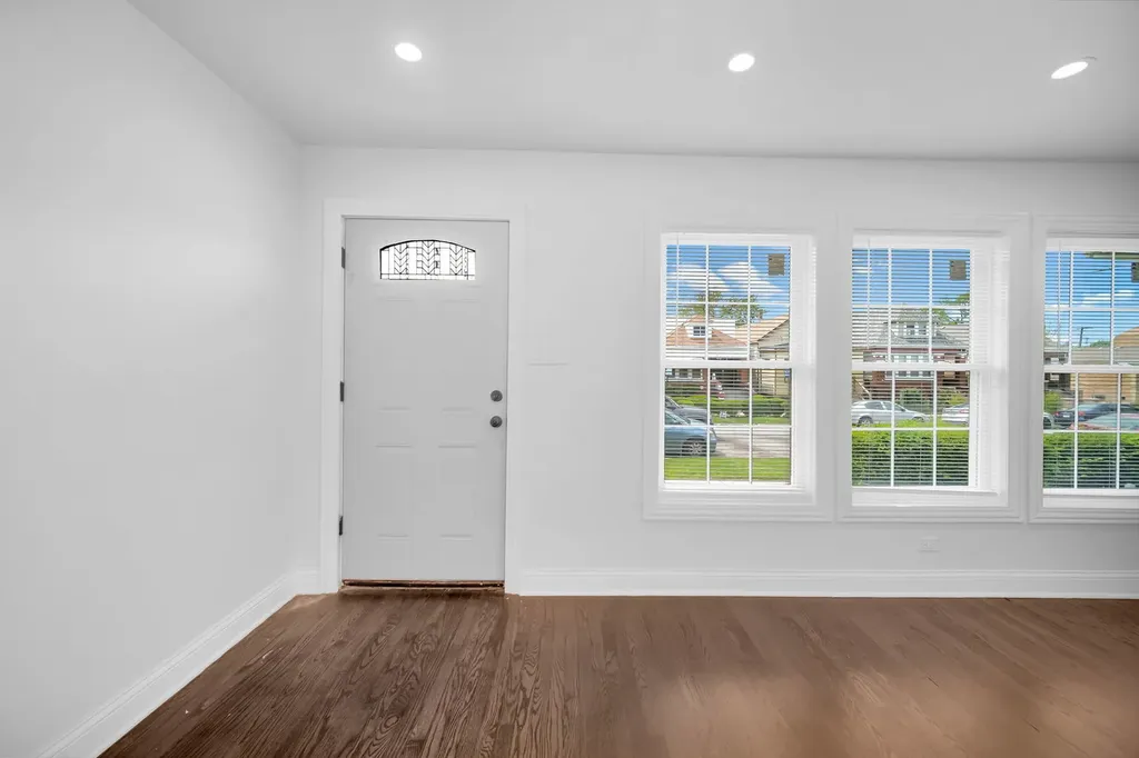 7357 South Marshfield Avenue Chicago IL 60636
