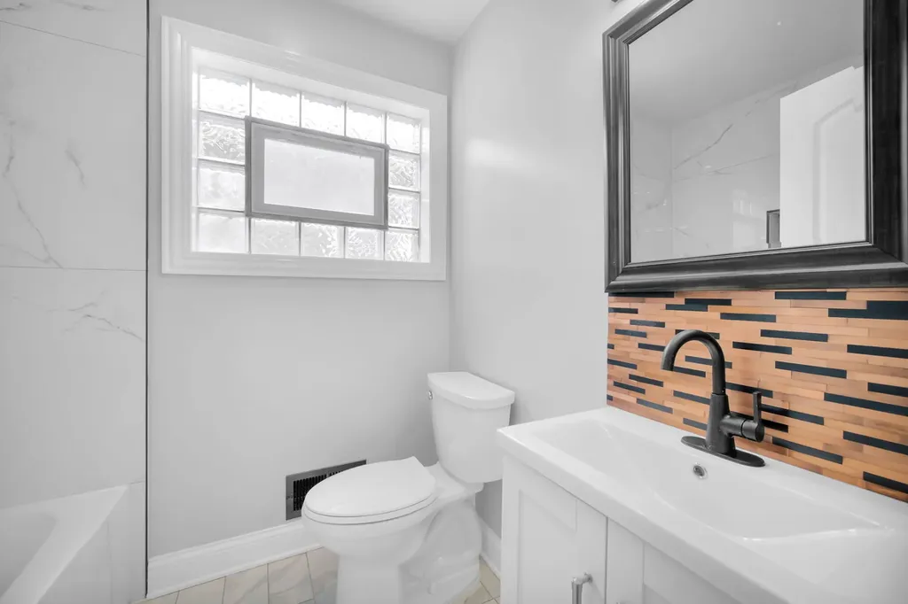 7357 South Marshfield Avenue Chicago IL 60636