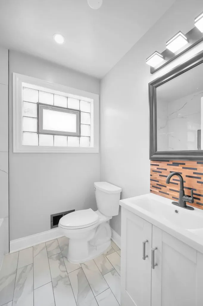 7357 South Marshfield Avenue Chicago IL 60636