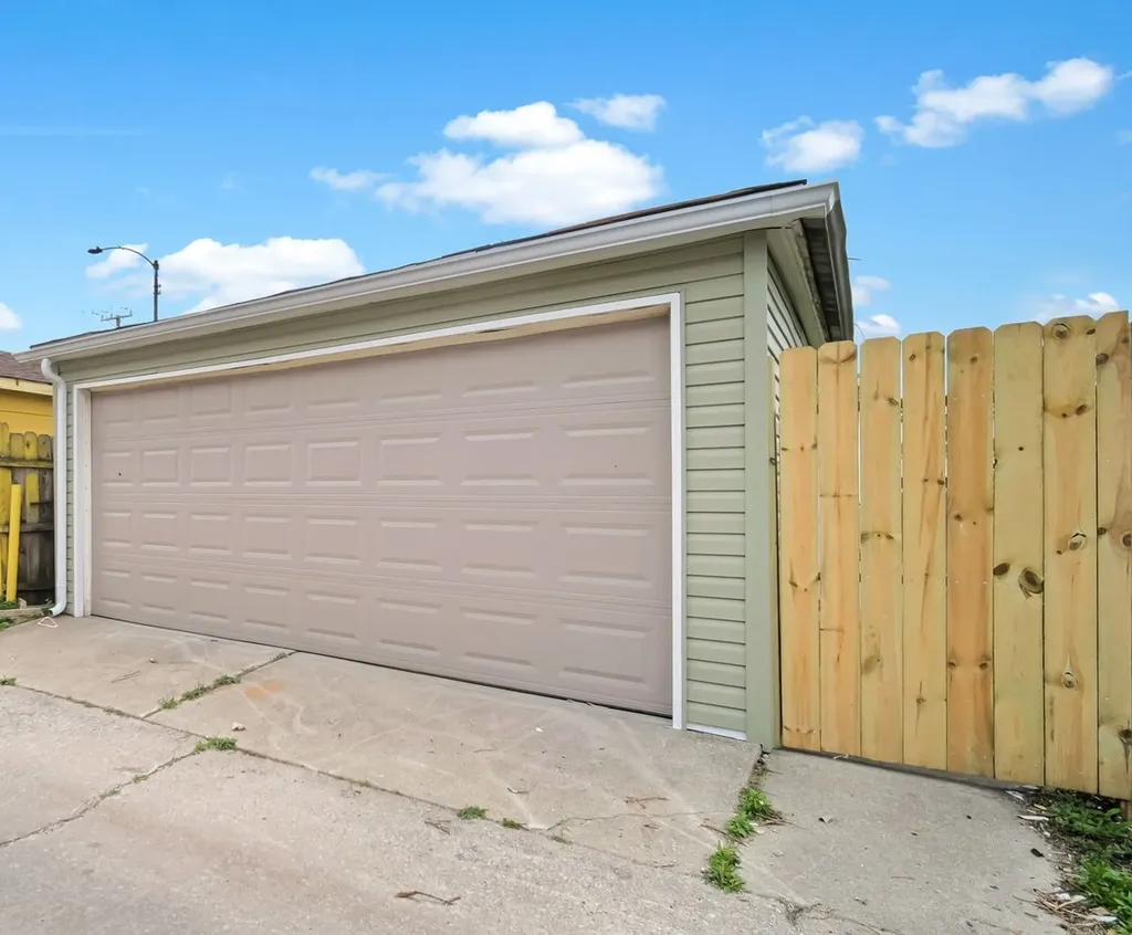 7357 South Marshfield Avenue Chicago IL 60636