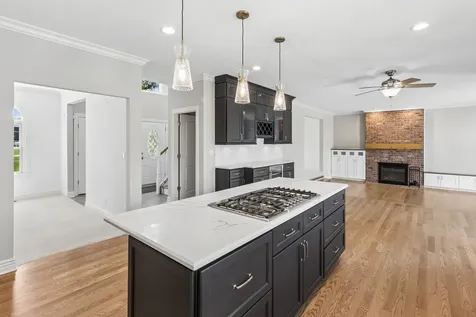 1001 West Ellis Street Palatine IL 60067