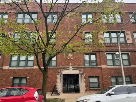 941 East 54th Place Chicago IL 60615