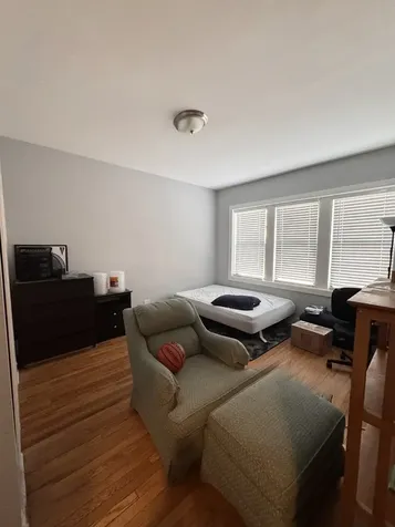941 East 54th Place Chicago IL 60615