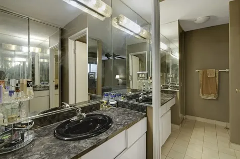 404 Bluebird Lane Deerfield IL 60015