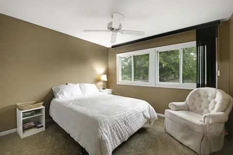 404 Bluebird Lane Deerfield IL 60015