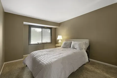 404 Bluebird Lane Deerfield IL 60015