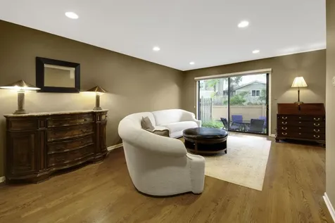 404 Bluebird Lane Deerfield IL 60015