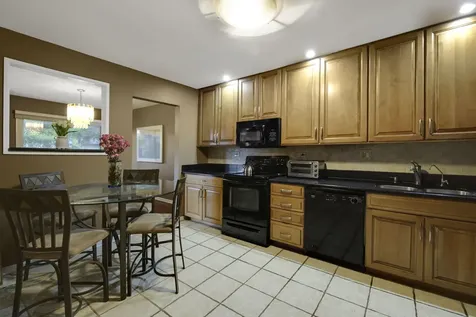 404 Bluebird Lane Deerfield IL 60015