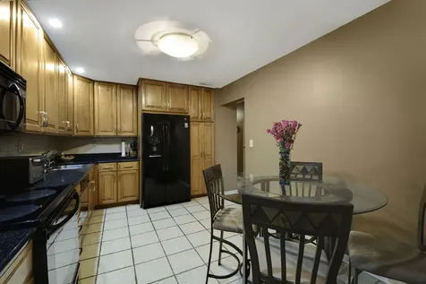 404 Bluebird Lane Deerfield IL 60015