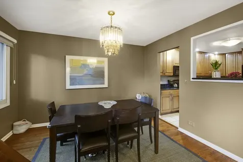 404 Bluebird Lane Deerfield IL 60015