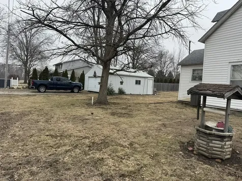 601 East Harrison Street Saybrook IL 61770