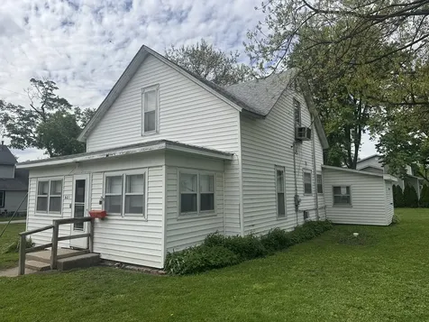 601 East Harrison Street Saybrook IL 61770