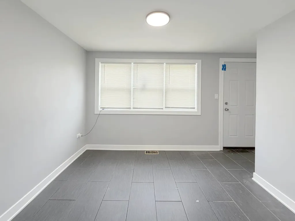 10139 South May Street Chicago IL 60643