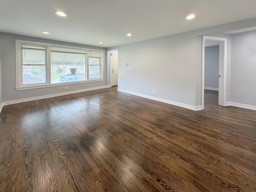 10139 South May Street Chicago IL 60643
