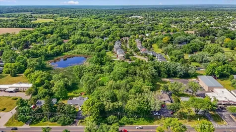 454 West Terra Cotta Avenue Crystal Lake IL 60014