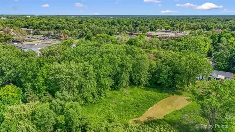 454 West Terra Cotta Avenue Crystal Lake IL 60014