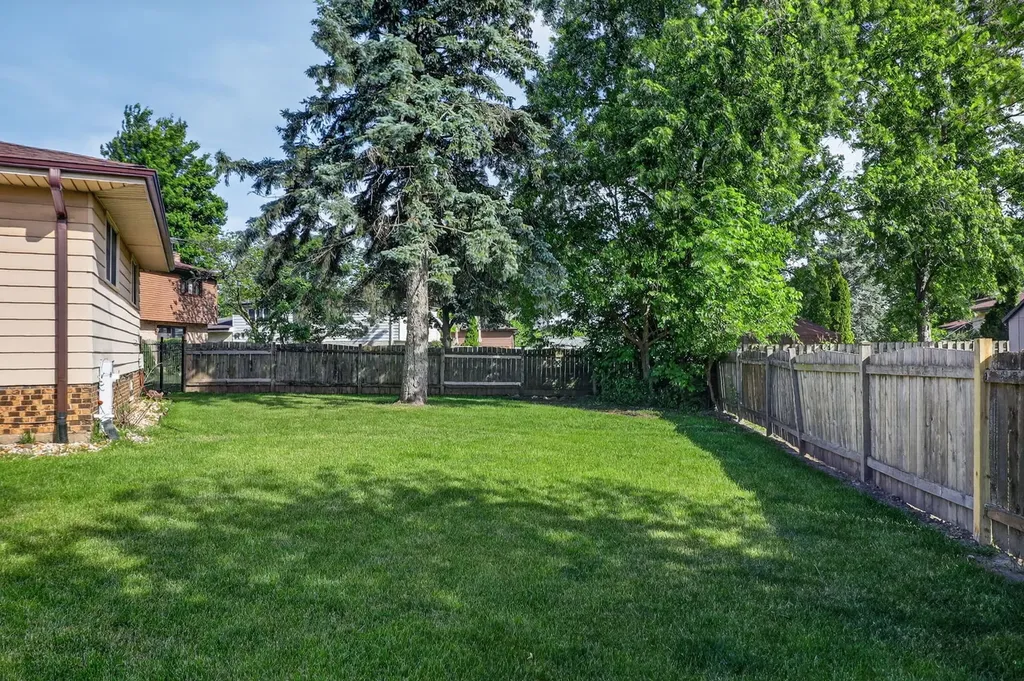1051 68TH Street Downers Grove IL 60516