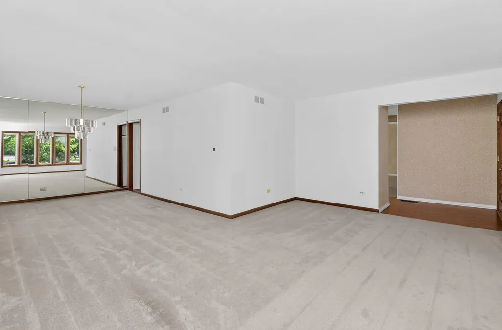 1051 68TH Street Downers Grove IL 60516