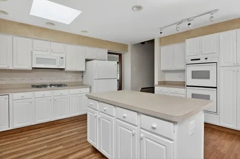 1051 68TH Street Downers Grove IL 60516