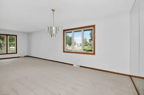1051 68TH Street Downers Grove IL 60516