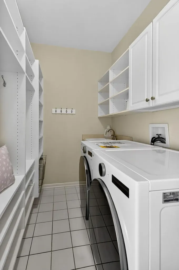 2908 Sibling Court Naperville IL 60564
