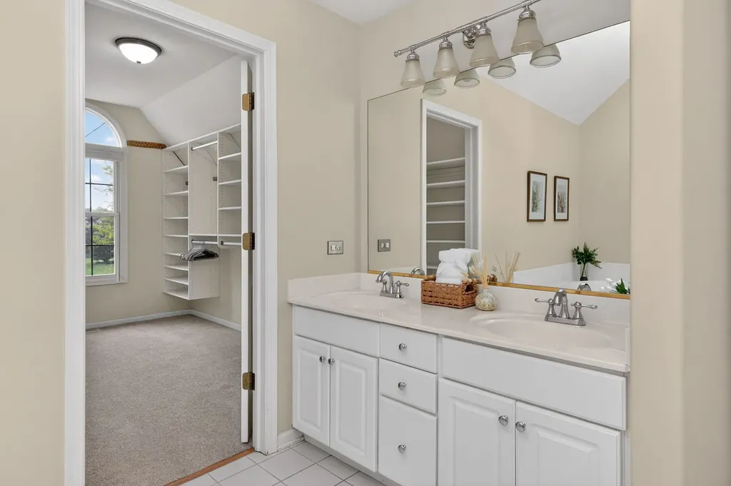 2908 Sibling Court Naperville IL 60564