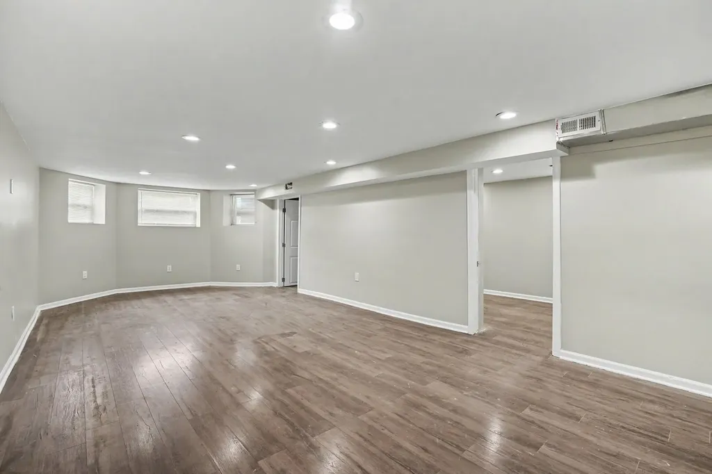 3237 West Cortez Street Chicago IL 60651