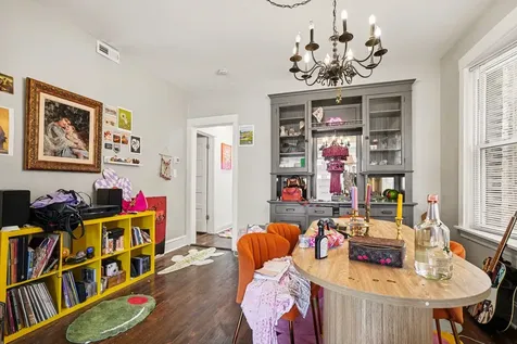 3237 West Cortez Street Chicago IL 60651
