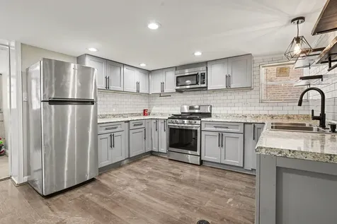 3237 West Cortez Street Chicago IL 60651