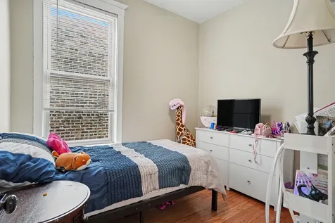 3237 West Cortez Street Chicago IL 60651