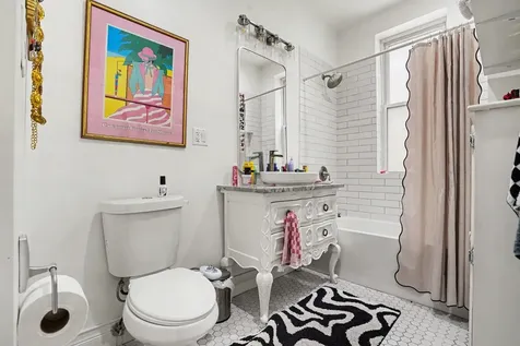3237 West Cortez Street Chicago IL 60651