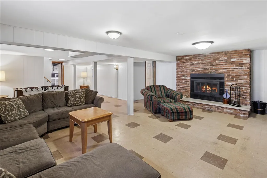 7620 West Rascher Avenue Chicago IL 60656