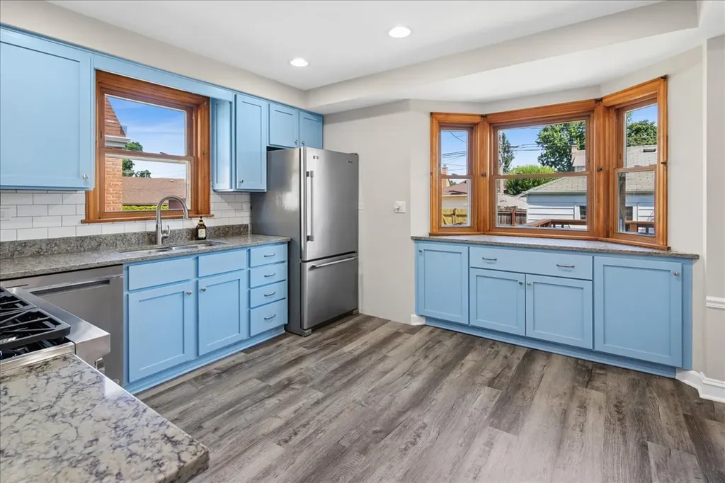 7620 West Rascher Avenue Chicago IL 60656