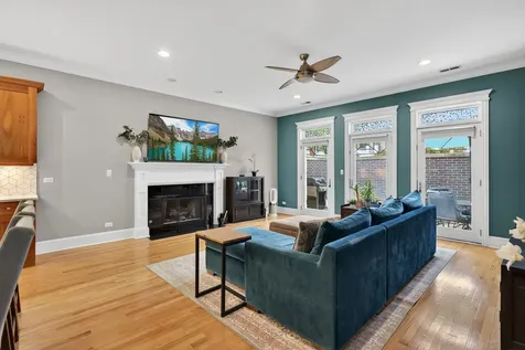 4341 North Mozart Street Chicago IL 60618