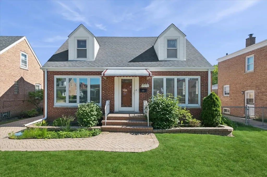 7515 West Rosedale Avenue Chicago IL 60631