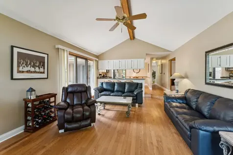 384 East Montrose Avenue Wood Dale IL 60191