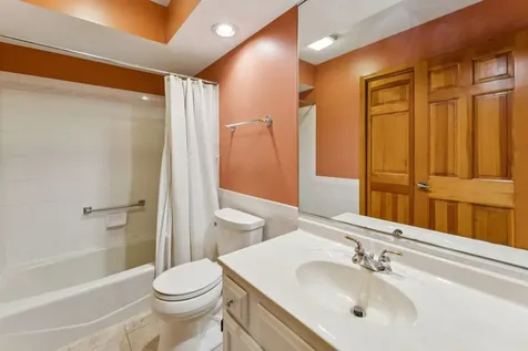 384 East Montrose Avenue Wood Dale IL 60191