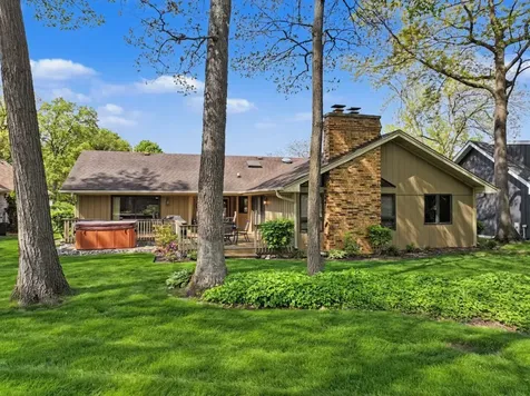 384 East Montrose Avenue Wood Dale IL 60191