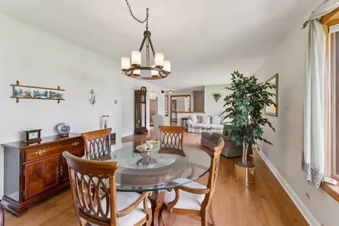 384 East Montrose Avenue Wood Dale IL 60191