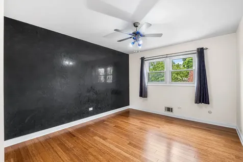 2747 Wilshire Lane Northbrook IL 60062
