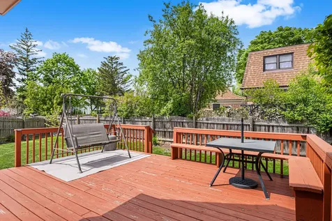 2747 Wilshire Lane Northbrook IL 60062