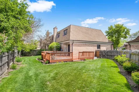 2747 Wilshire Lane Northbrook IL 60062