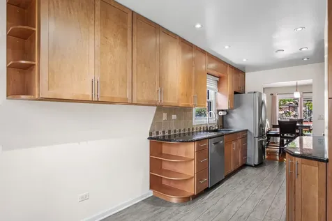 2747 Wilshire Lane Northbrook IL 60062