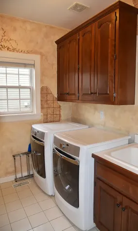 39W183 Washburn Drive Geneva IL 60134
