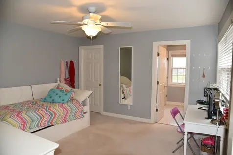 39W183 Washburn Drive Geneva IL 60134