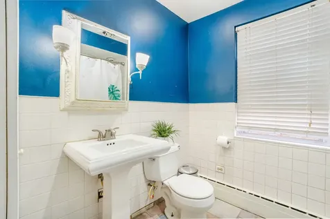 2345 Harvey Avenue Berwyn IL 60402