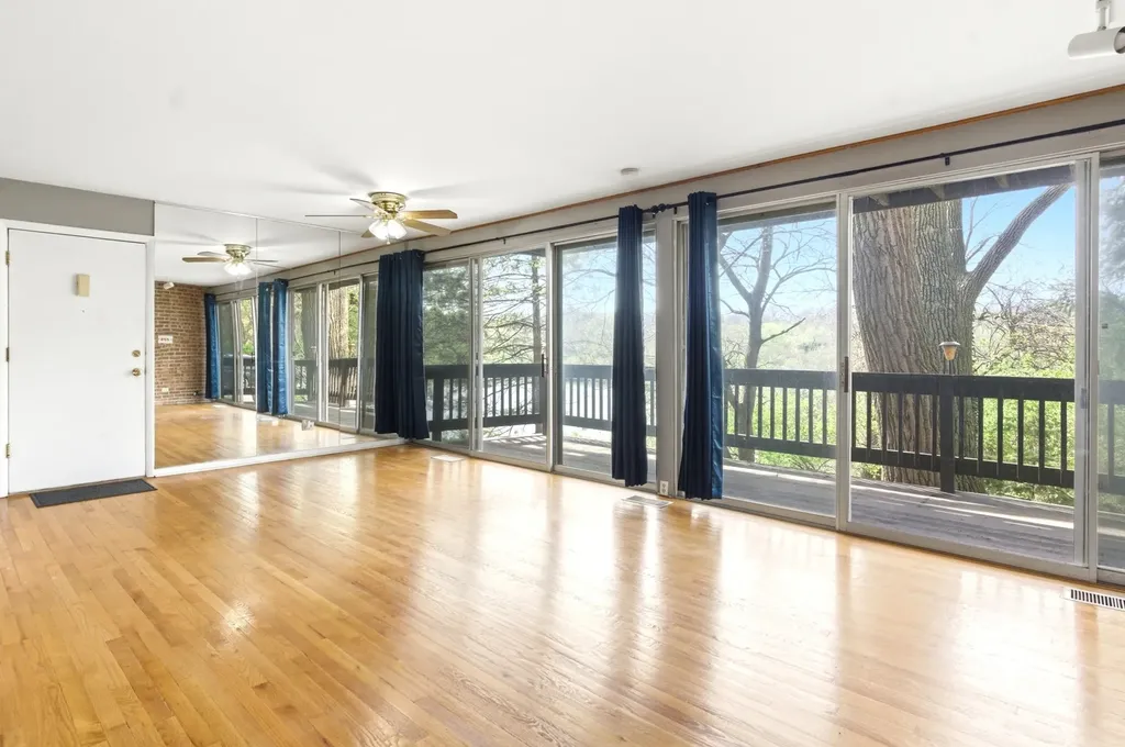 5511 East Lake Drive Lisle IL 60532