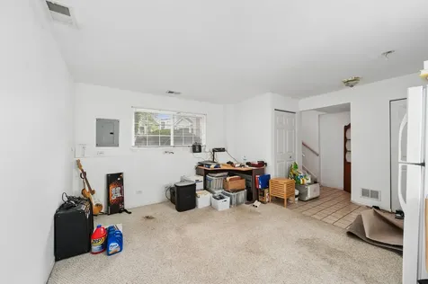 602 Holiday Lane Hainesville IL 60073