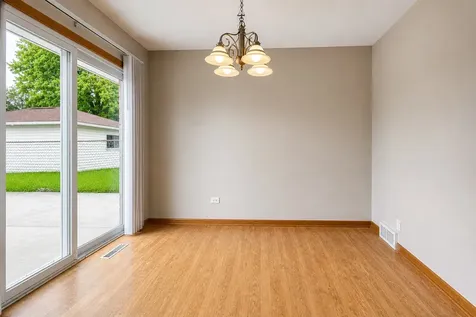14759 Long Avenue Oak Forest IL 60452